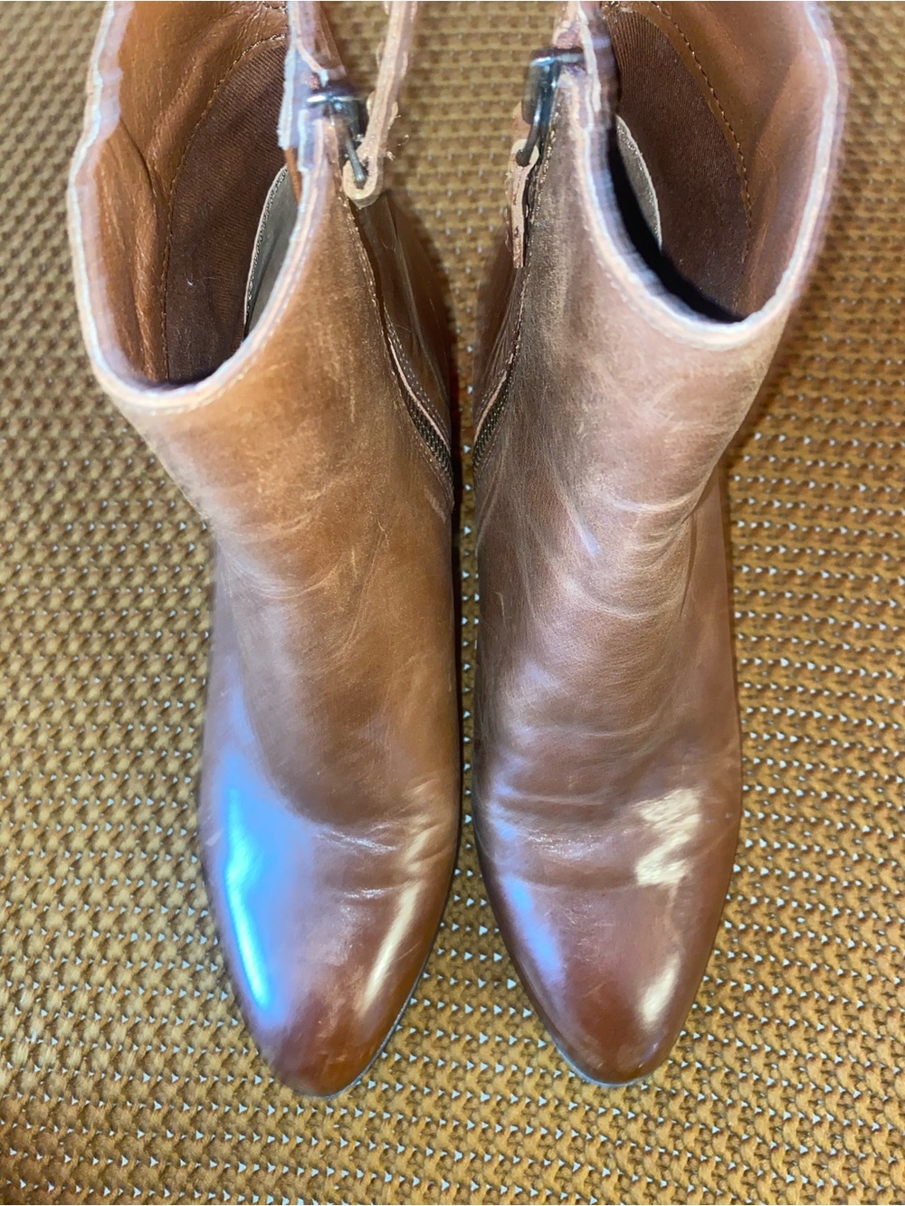 Frye Meghan Chestnut Brown Leather Ankle Booties with Block Heel. - Picture 9 of 16